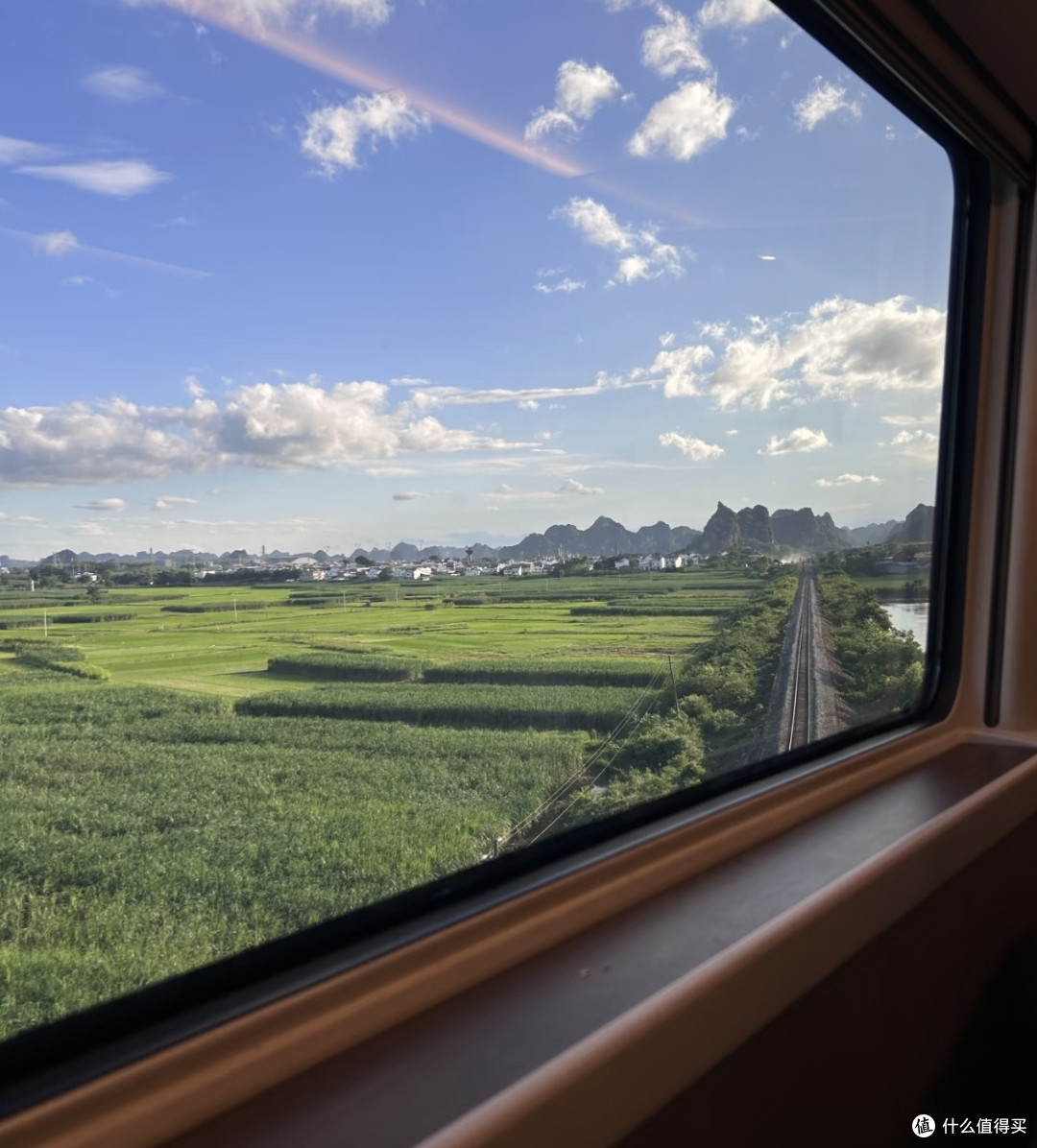 乘火车领略广西自然之美
