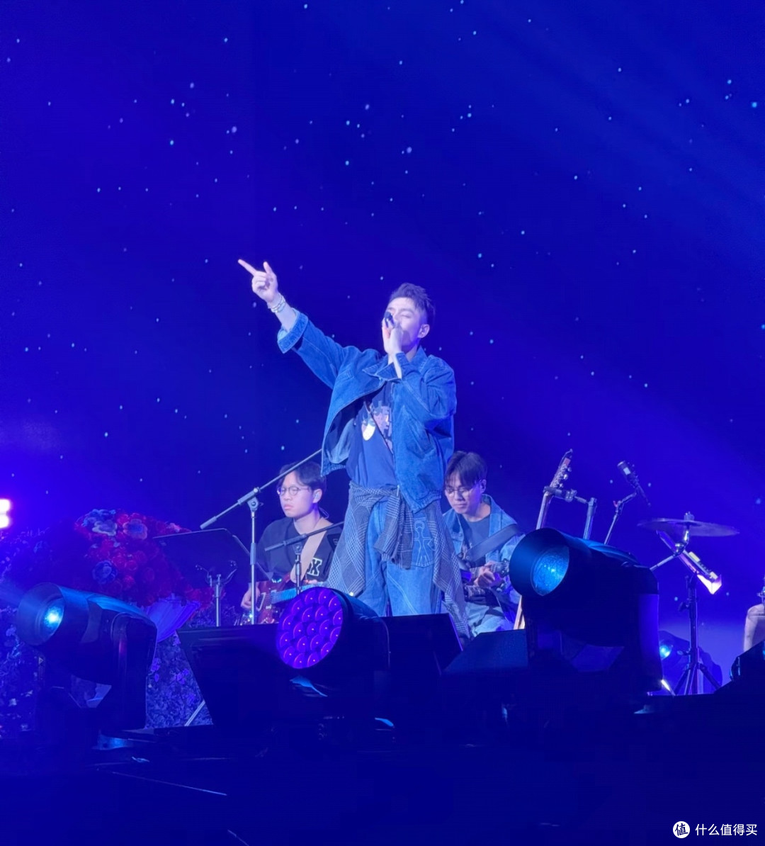 赴南宁听周柏豪演唱会