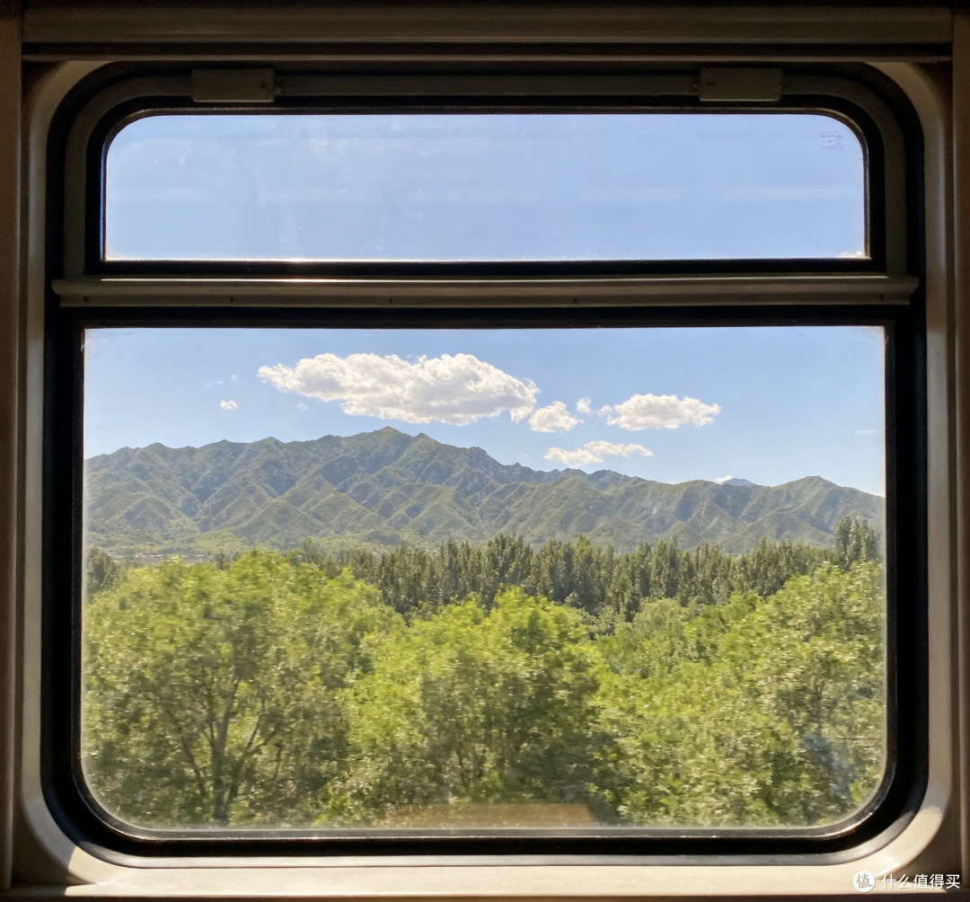 杭黄高铁：穿行在山水画轴间的时光之旅