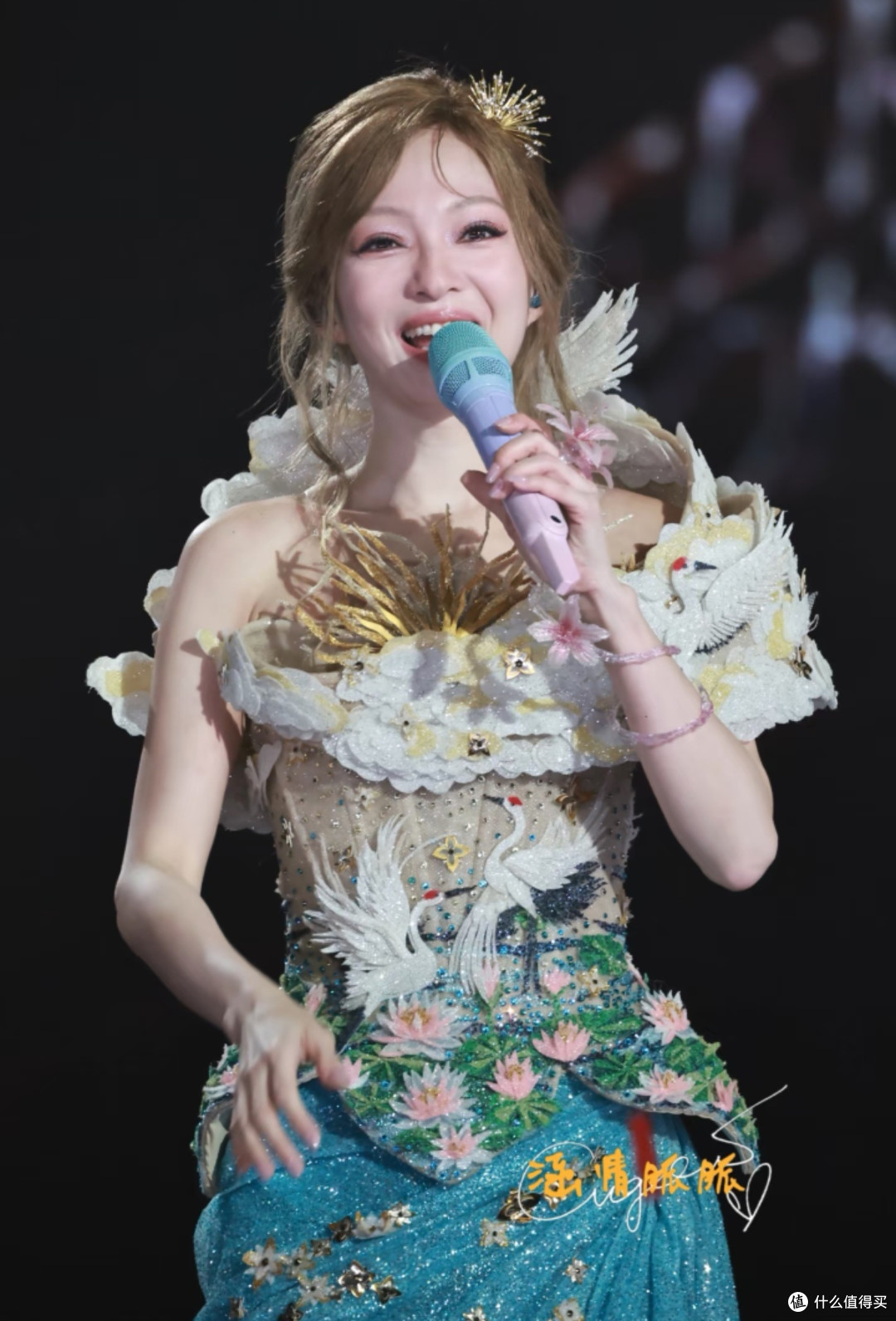 觅光巡演南宁站:造型与歌声完美结合