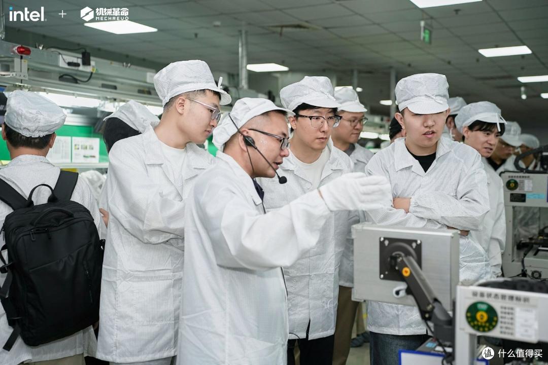 中端预算享旗舰体验，机械革命打破行业价格壁垒