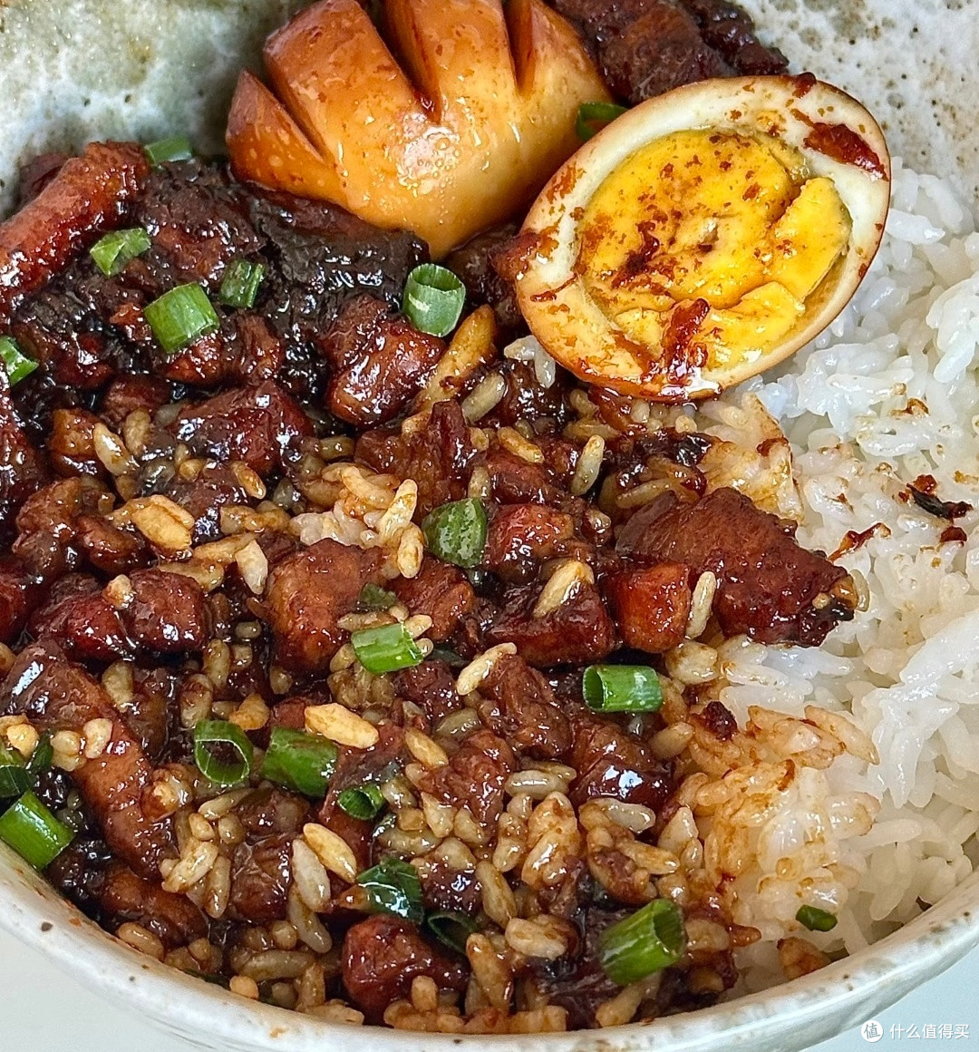 年夜饭上的卤肉饭:团圆的温暖