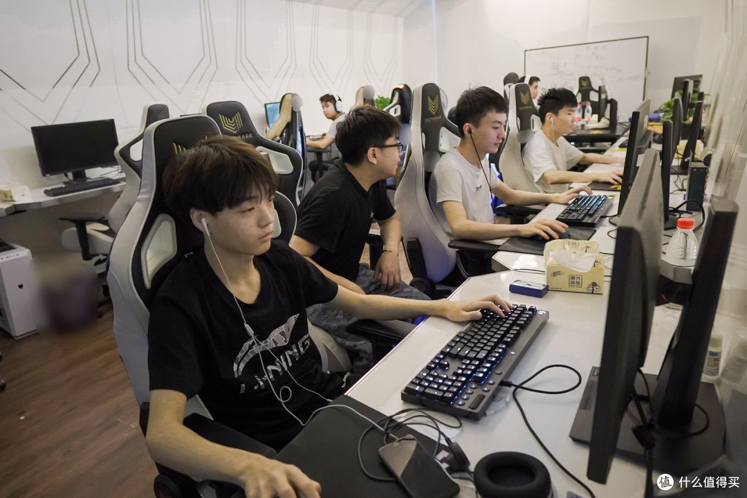 网吧里的青春CS回忆