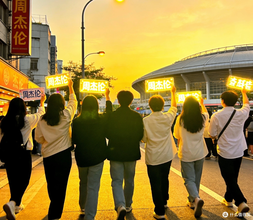 赴燕姿之约：一场与青春重逢的城市漫游