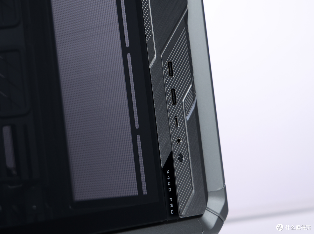 预算2.5W帮朋友装台高配主机:9800X3D+5080名人堂+乔思伯X400PRO