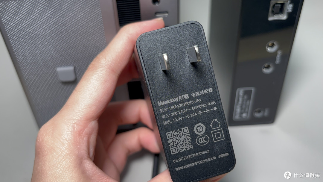 298元搞定NAS断电保护!瓦力W150 UPS深度开箱与实测