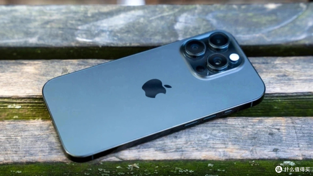苹果开启“清仓模式”,iPhone16 Pro暴跌3000元,比新机更香了