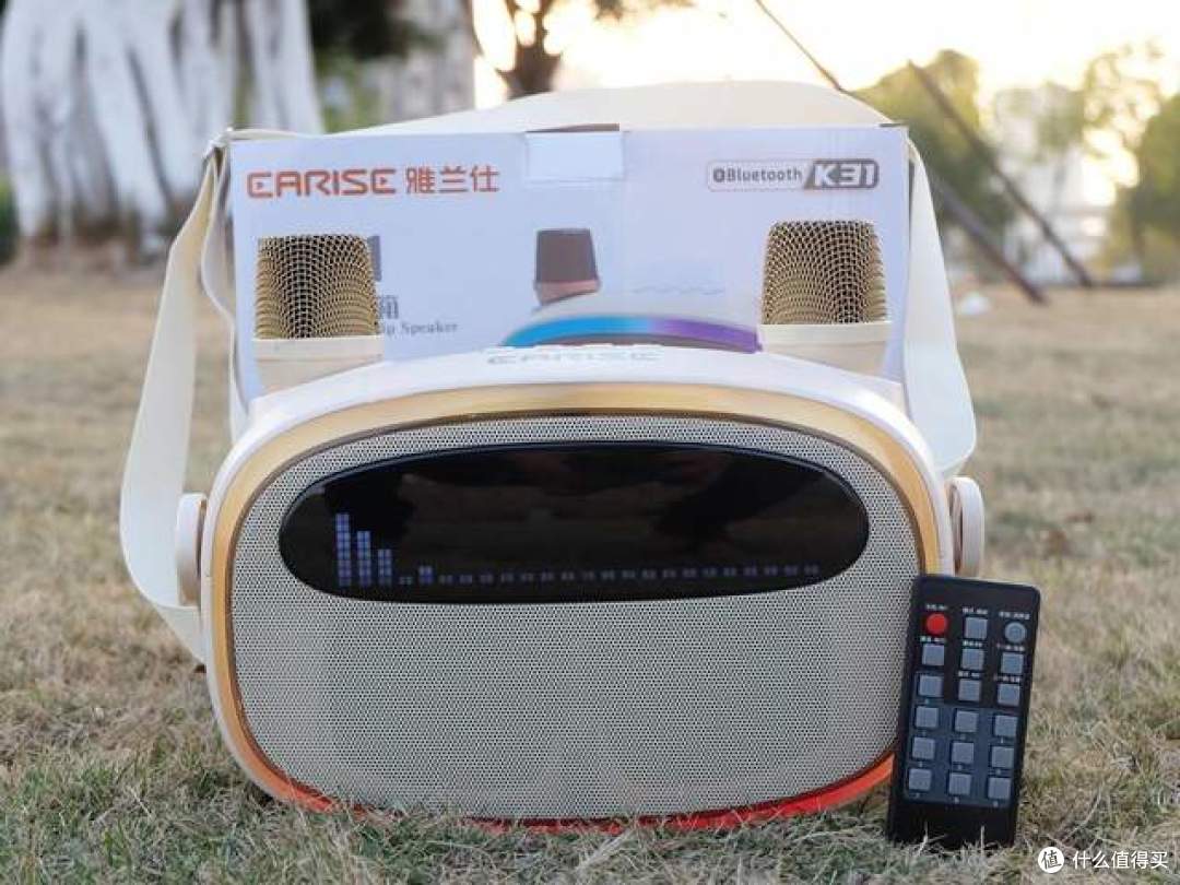 把移动 KTV 揣进背包,雅兰仕 K31蓝牙音箱户外 K 歌太爽了!