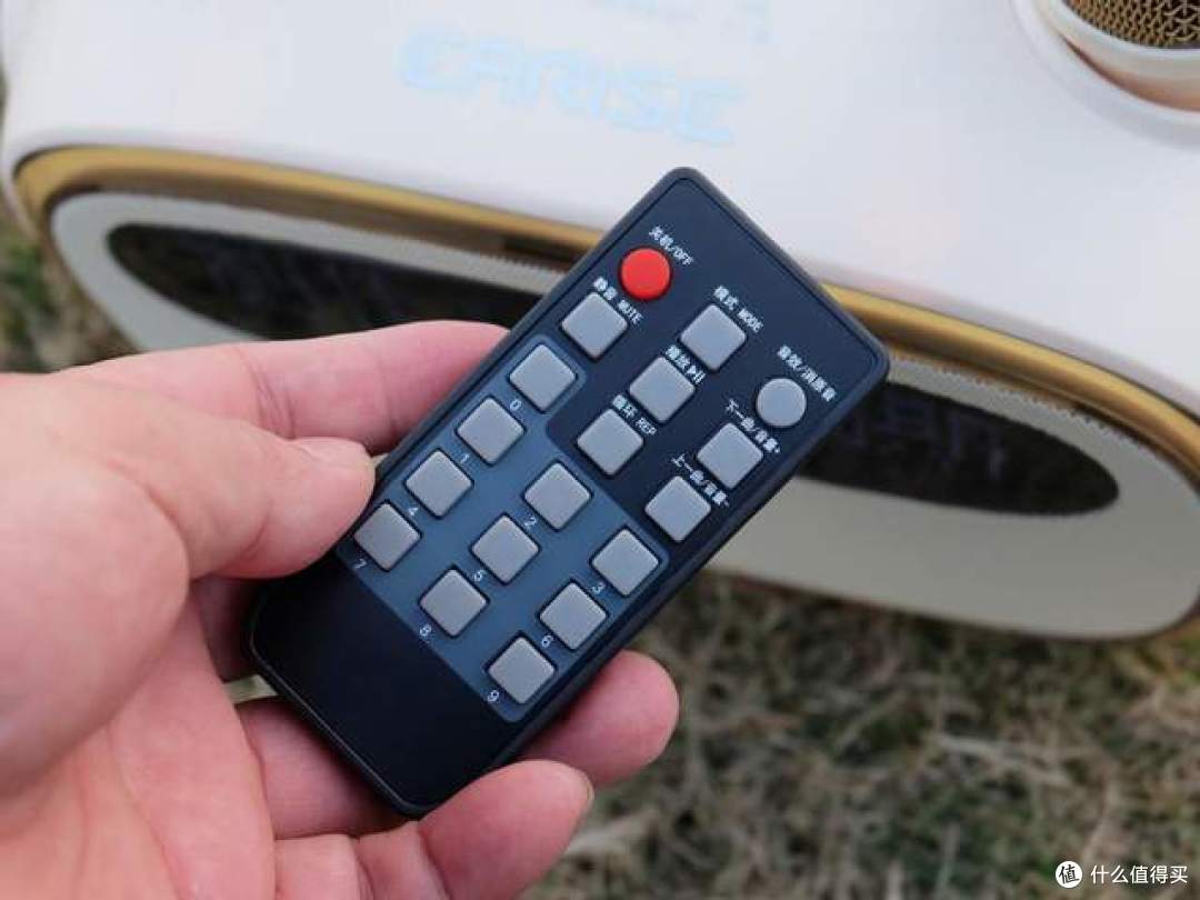 把移动 KTV 揣进背包,雅兰仕 K31蓝牙音箱户外 K 歌太爽了!