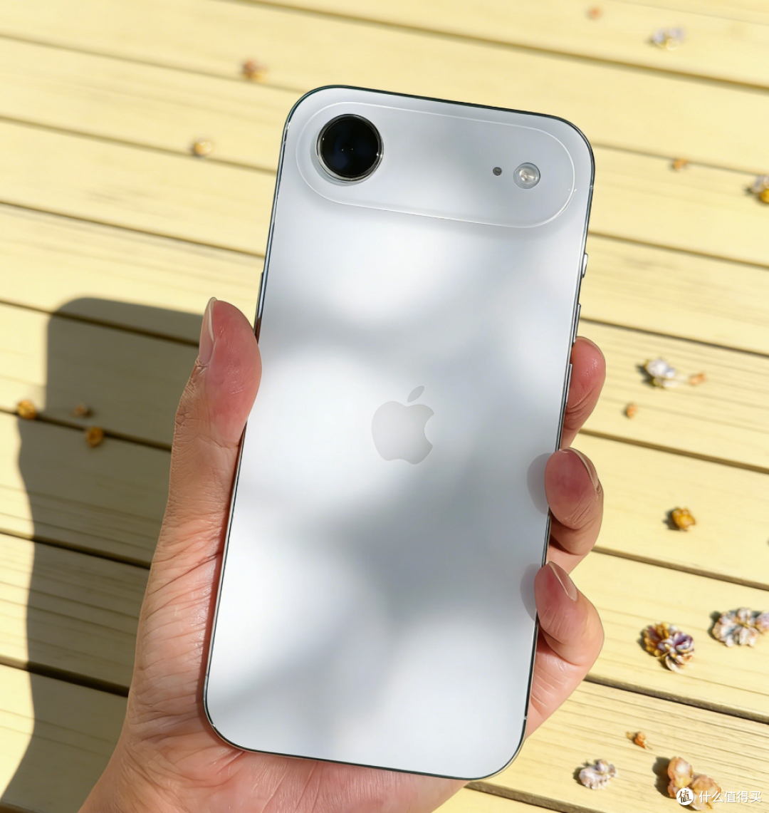 苹果惹上大麻烦,粉丝喊话退钱,iPhone Air三个月降价2000元