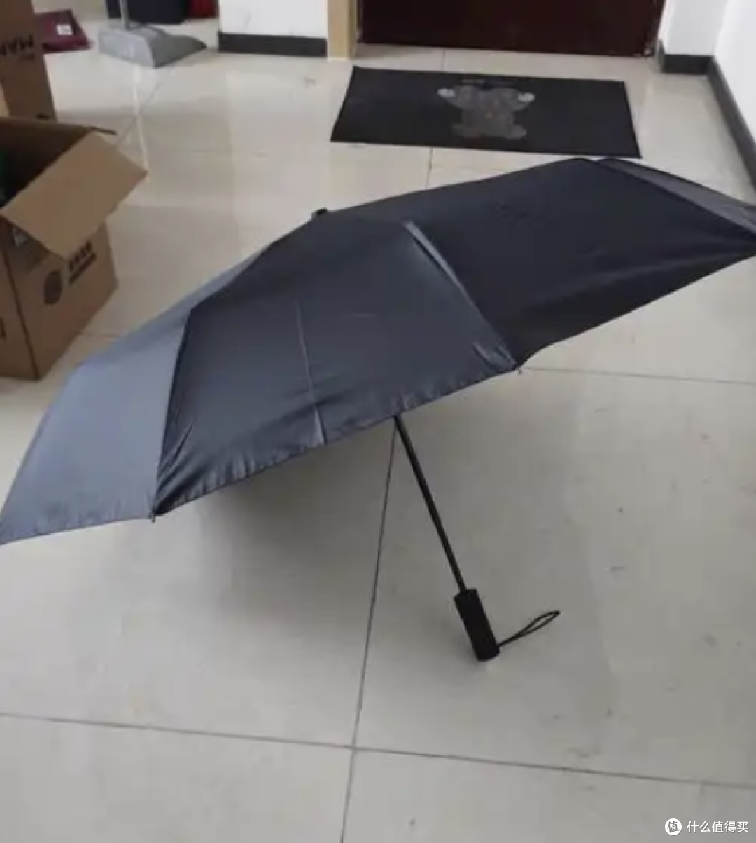 买雨伞怎么选择一把真正好用的雨伞?看这几点避坑,一选一个准!