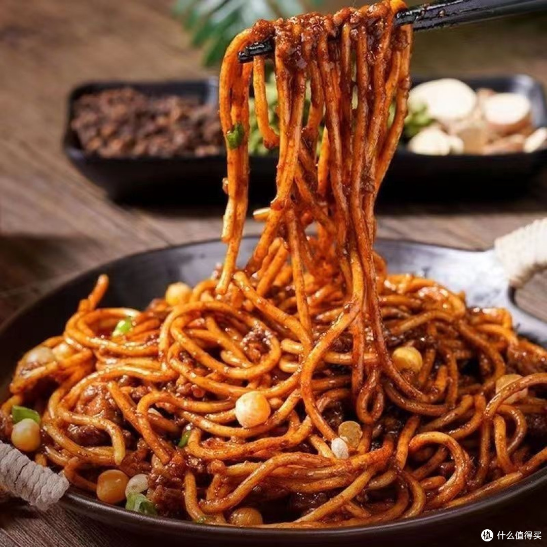 年度美食:北京炸酱面,一碗拌开的京城江湖