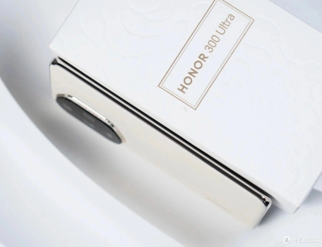 荣耀打起“价格战”,512GB+100倍变焦+100W,从4199元跌至2294元