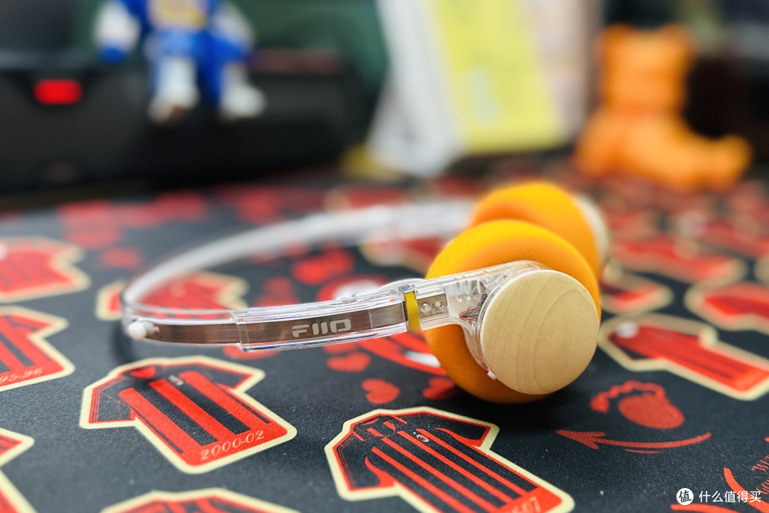 200块的“木碗自由”！飞傲EH11复古小头戴，颜值音质全部都中意