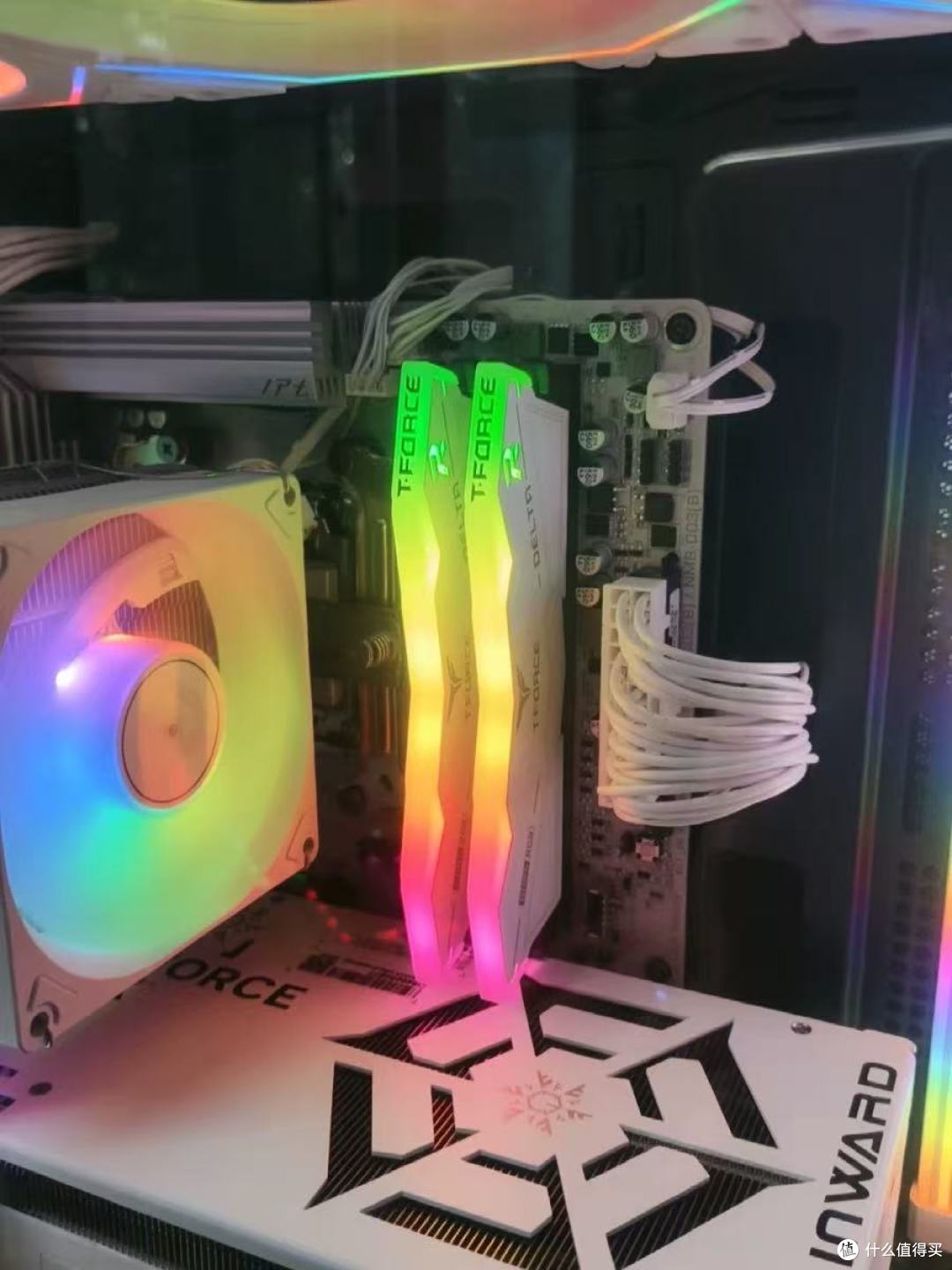 十铨炫光DDR5内存实测✨海力士芯+RGB灯效直接封神!
