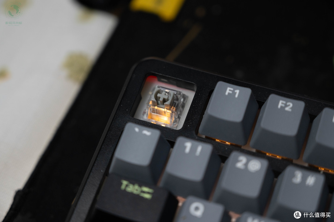 告别充电焦虑,手感碾压千元货,雷柏V700DIY-98键+VT9MAX鼠体验