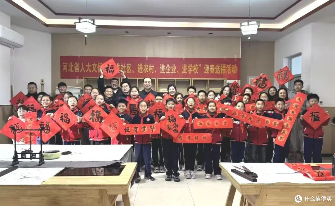 河北省人大文促会书画院:“四进”迎春送福