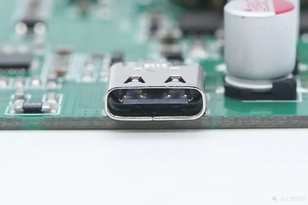 外围精简!支持PD3.1 140W大功率输出!PowerPi D140C快充评测