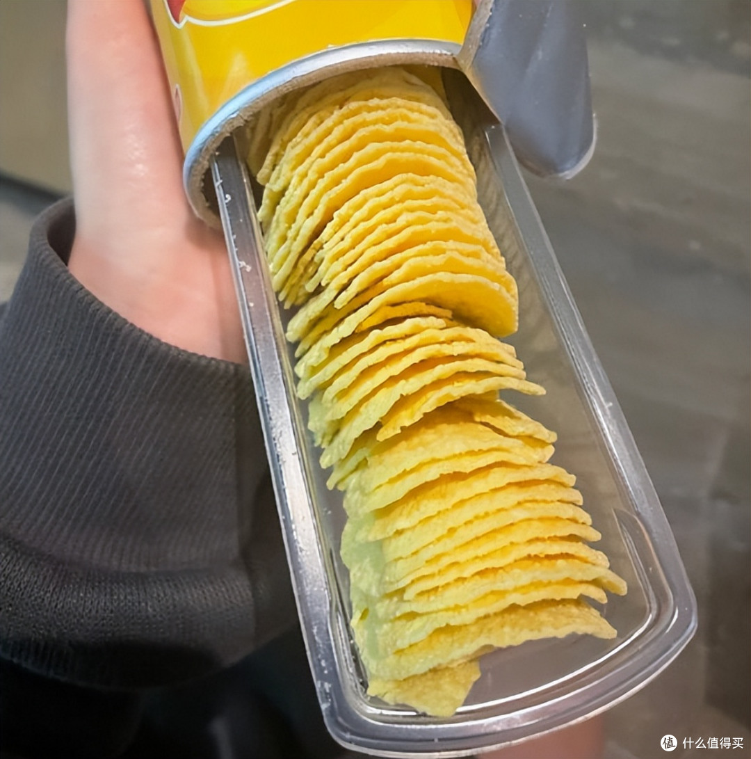 袋装薯片里面,为什么大半都是“气体”?是不是商家偷工减料?