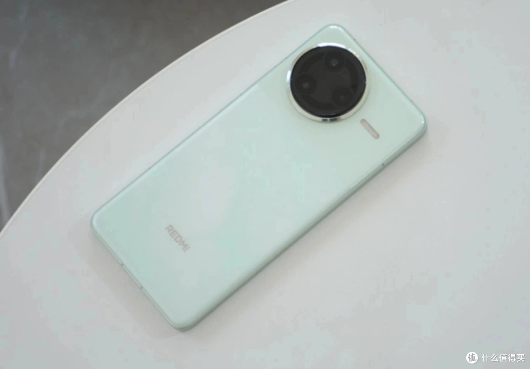 16GB+512GB,2026几乎“无差评”的3款手机,公认“高配低价”