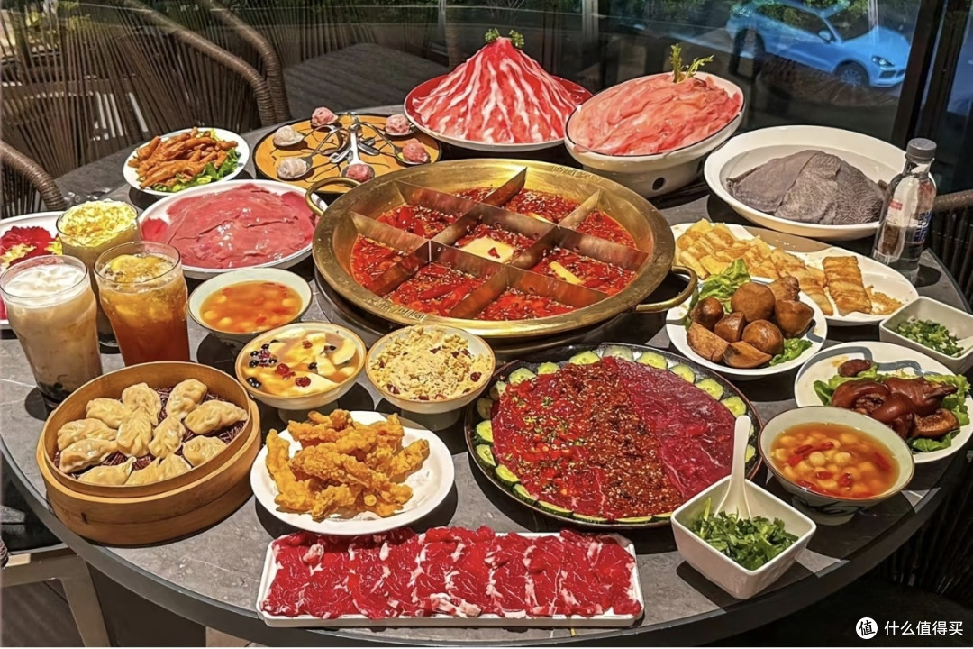 舌尖年度记:重庆火锅的热辣与滚烫时光