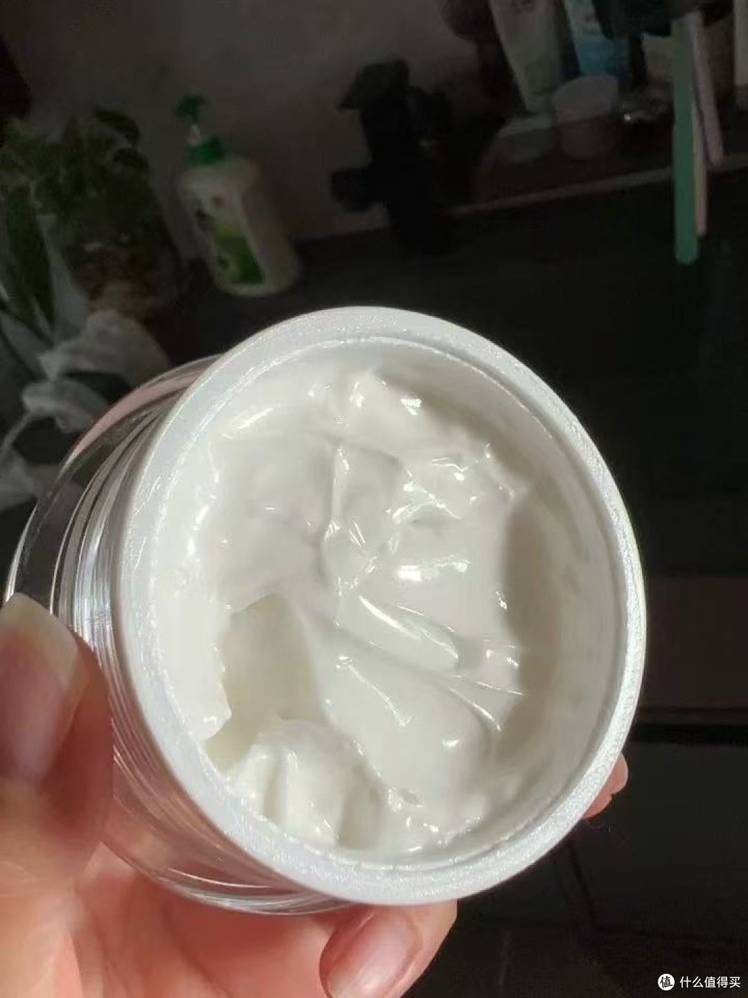 💎 当代女生的日常救赎：一罐搞定养肤+伪素颜，拒绝无效折腾！