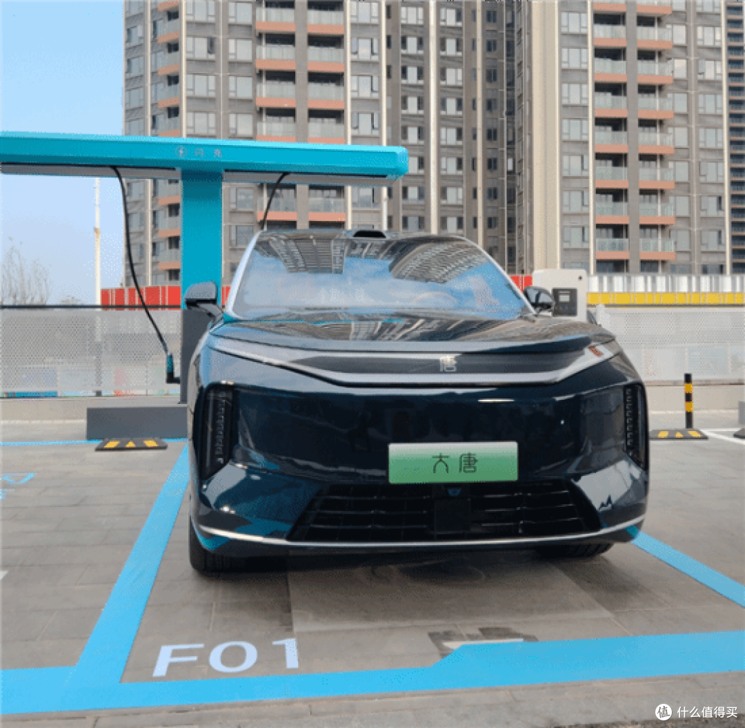 比亚迪大唐无伪实车曝光:零百4.9秒+车长5.2米,旗舰SUV谁顶得住