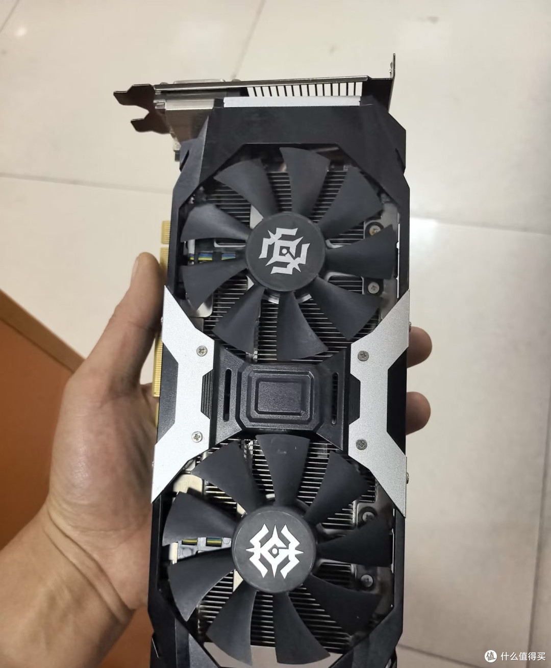 从网吧少年到ROG全家桶:我的电竞装备进化史