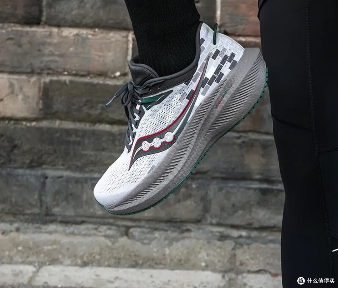 穿了14个月的Saucony Triumph 21,才懂什么叫跑鞋里的“老伙计”
