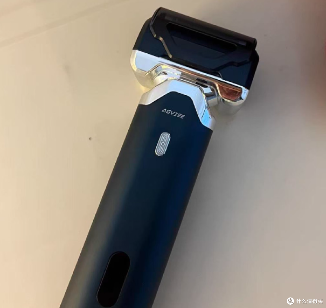 新手必看：好用往复式剃须刀怎么选？男士剃须刀什么品牌最好用？