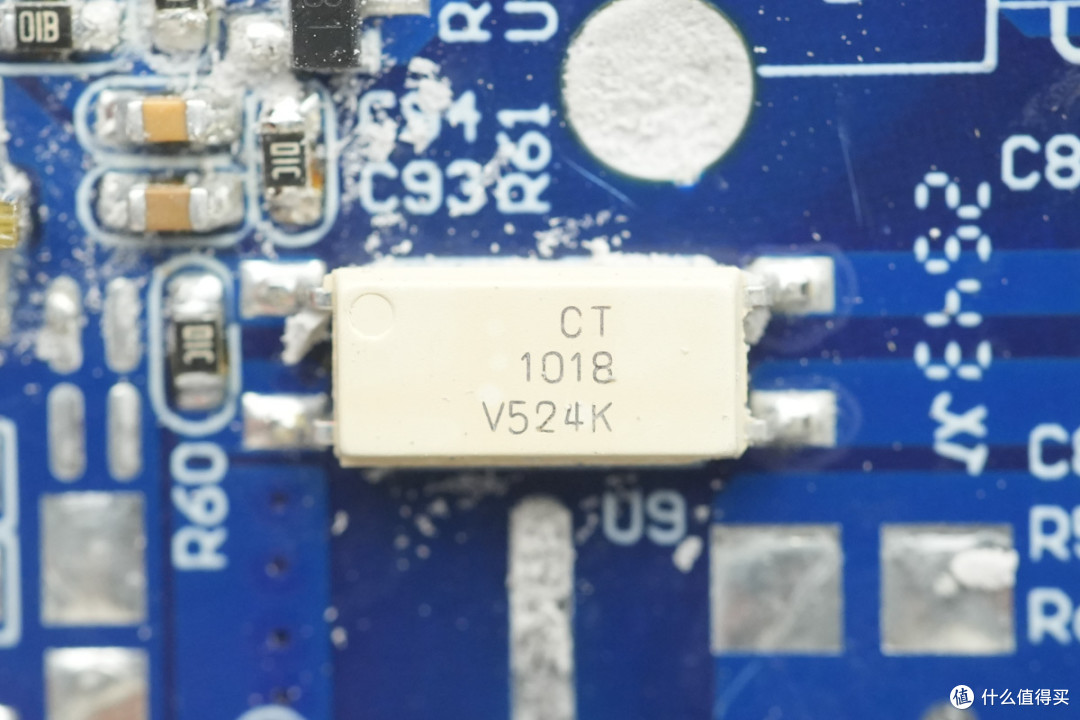 PD3.2+28V5A加持,异泽140W四口氮化镓充电器拆解