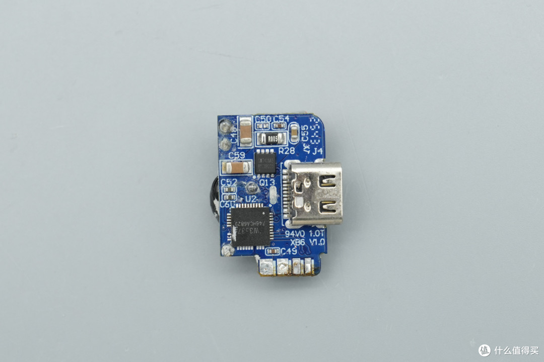 PD3.2+28V5A加持,异泽140W四口氮化镓充电器拆解