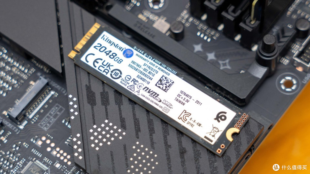 侧卧式主机:华硕X870E-H与索泰5080搭配酷妈540机箱复古装机实践