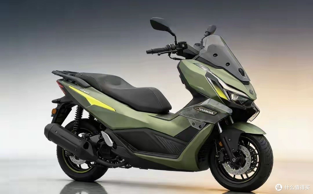 仿赛脸+买菜魂！翼龙SR150R即将上市，1.3万性价比能封神吗？