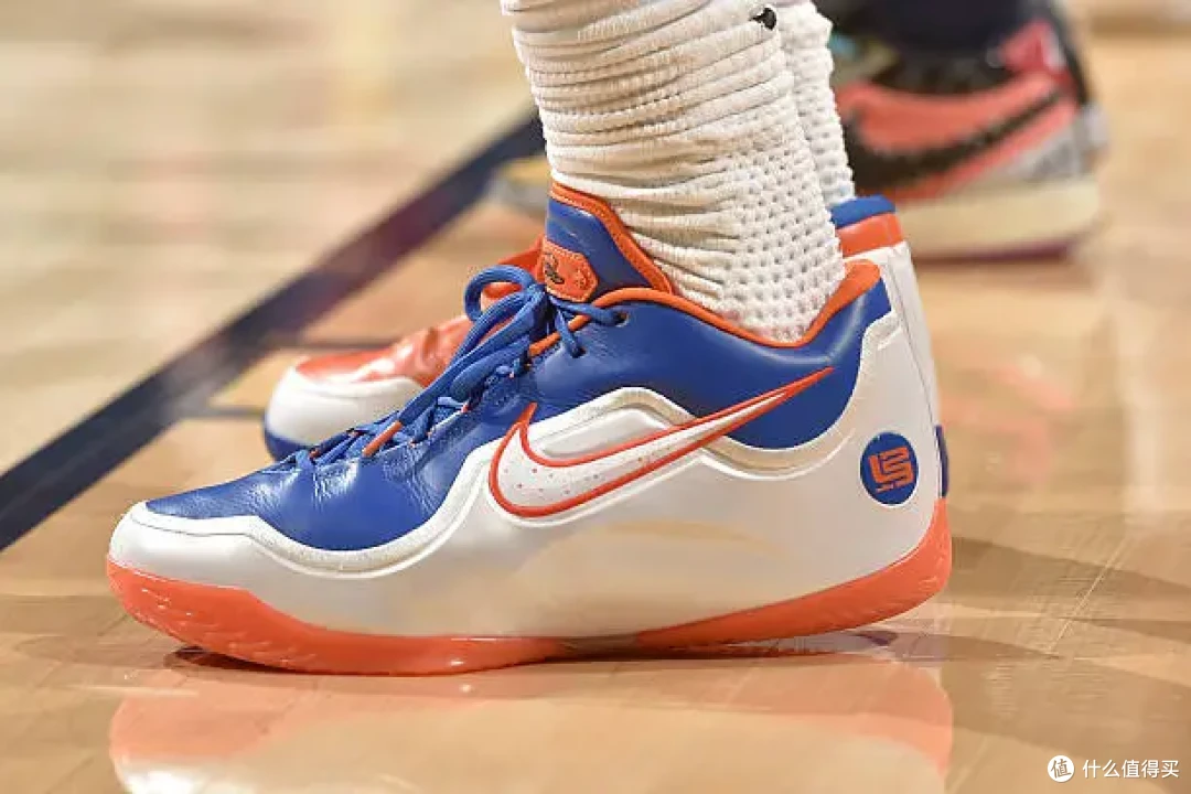 【NBA每日上脚】Nike8.9亿签库里!迪子再次痛失阿克伦之子?