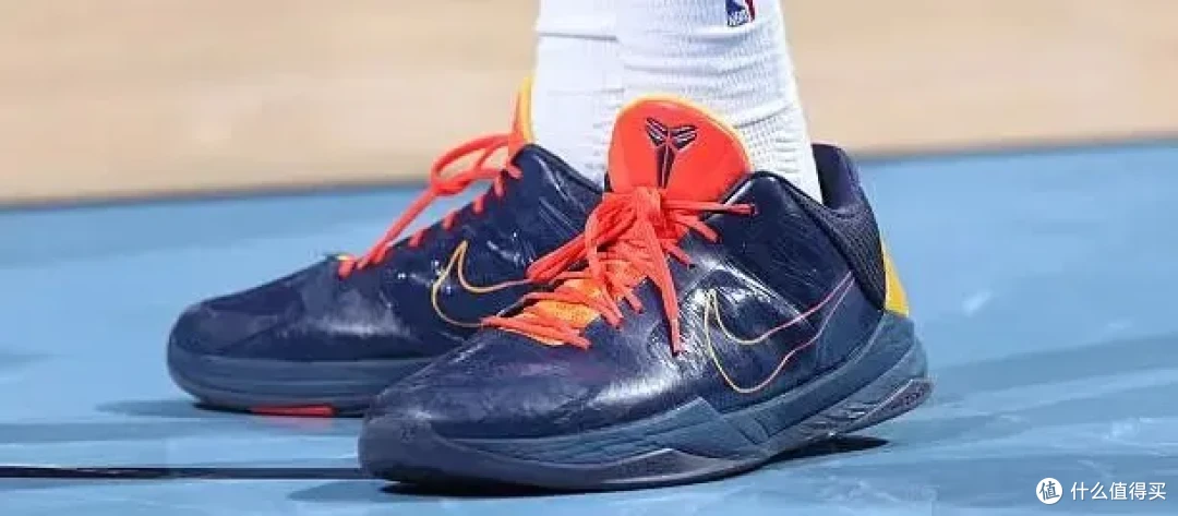 【NBA每日上脚】Nike8.9亿签库里!迪子再次痛失阿克伦之子?