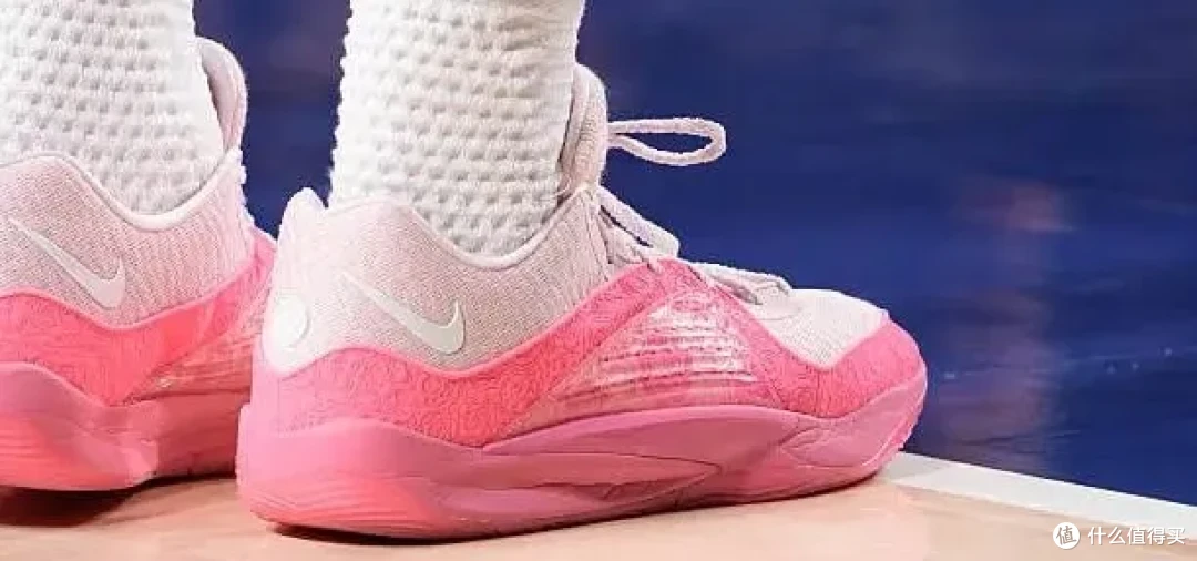 【NBA每日上脚】Nike8.9亿签库里!迪子再次痛失阿克伦之子?