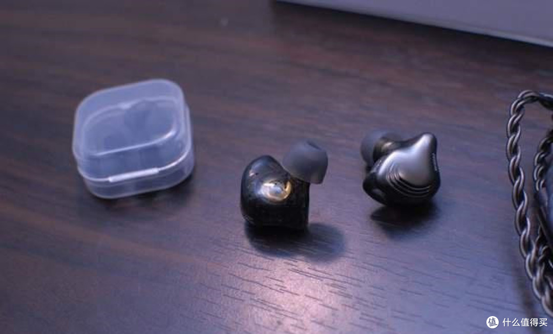 百元级耳机里的战斗机,西圣HiFi 1:如何用黑科技吊打千元旗舰?
