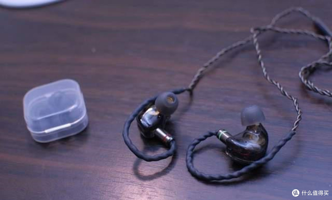 百元级耳机里的战斗机,西圣HiFi 1:如何用黑科技吊打千元旗舰?