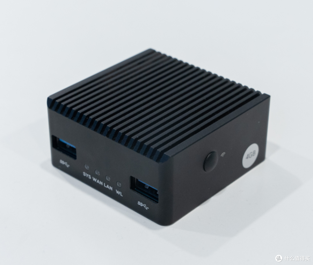兄弟们400圆的R5C到祸了,听说iStoreNext搞了个路由+NAS