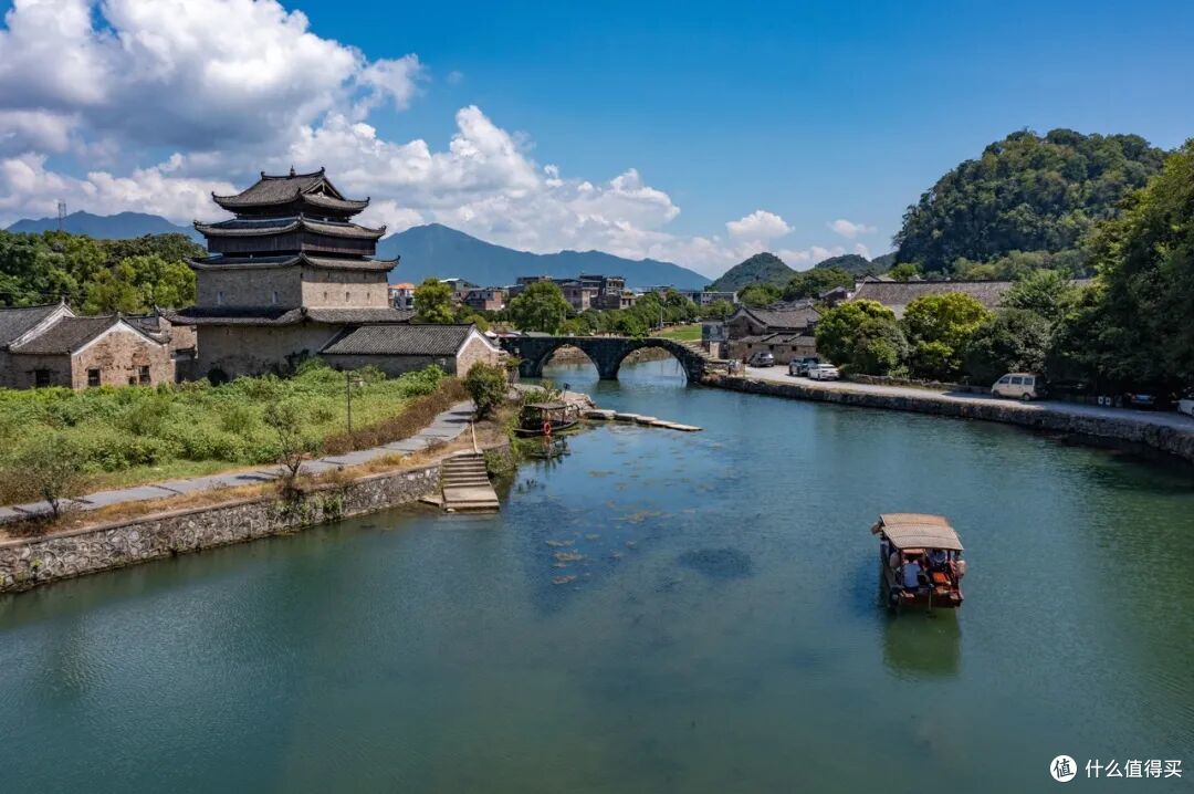 又火了一座冷门宝藏小城!有人文有山水更好吃,100块能吃一天!
