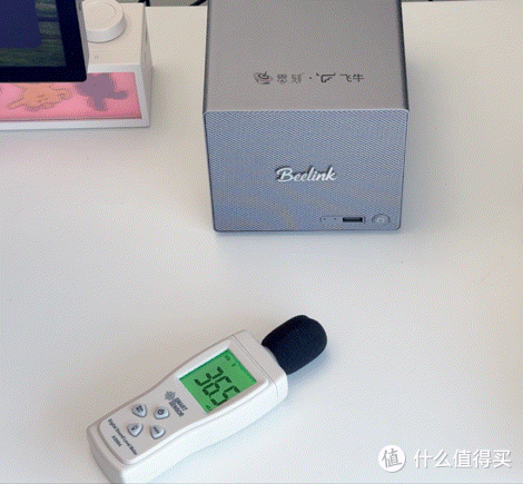 白嫖那么久 终于给飞牛花钱啦！零刻x飞牛ME Pro联名NAS好用吗？