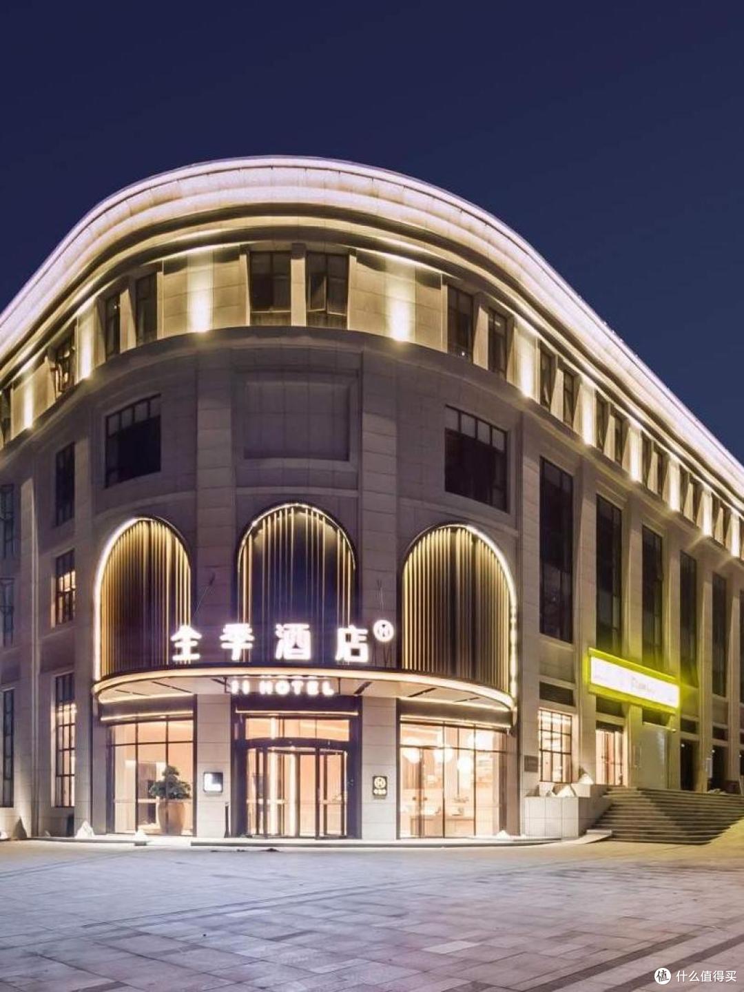 五星级酒店倒闭潮来了,但全季凭3毛一瓶的水,给同行狠狠上一课