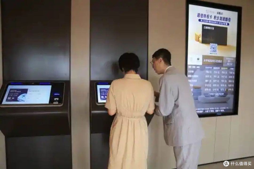 五星级酒店倒闭潮来了,但全季凭3毛一瓶的水,给同行狠狠上一课