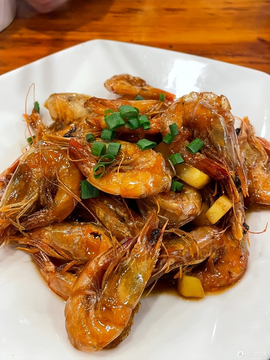 来沪,可以不吃生煎,不去外滩,但绝不能错过本帮菜,尤其这10道