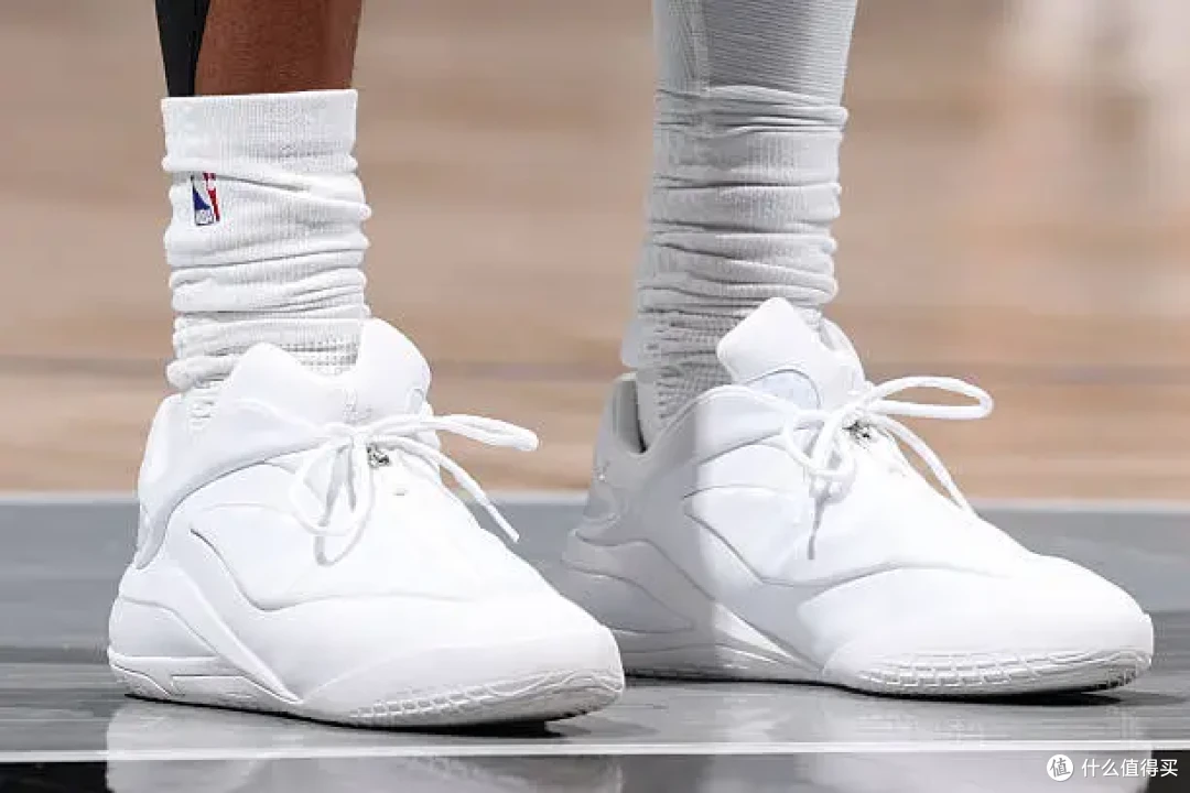【NBA每日上脚】圣保罗限时返场!8年前的老鞋真抗造?