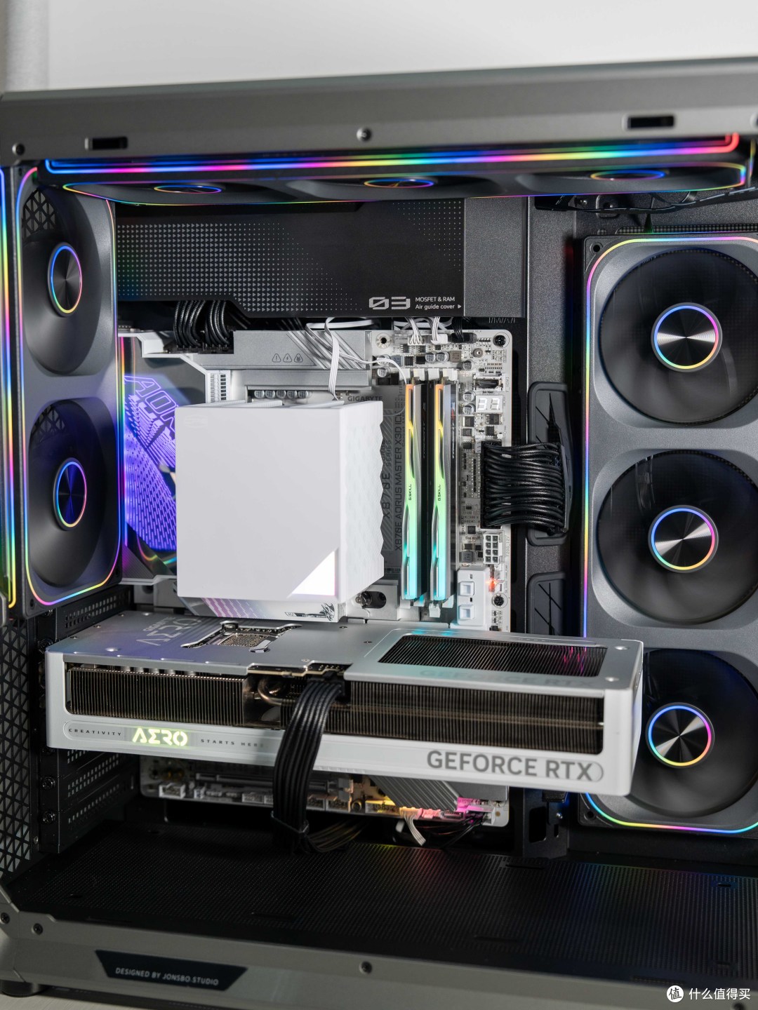 游戏新王登基,AMD R7 9850X3D+技嘉X870E X3D超级冰雕主板测评