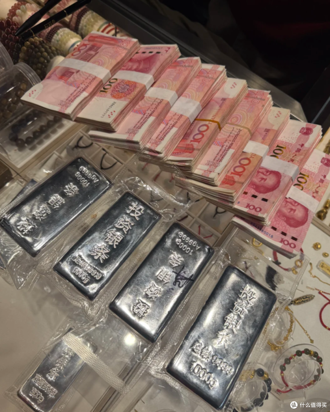 前两次黄金白银暴涨结局非常惨烈，这一次，会有多少人被套30年？