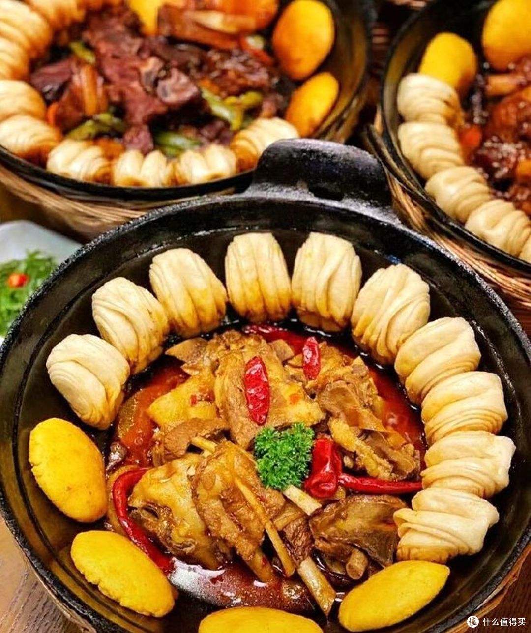东北铁锅贴饼子,大铁锅里熬菜,一般都是哪些?