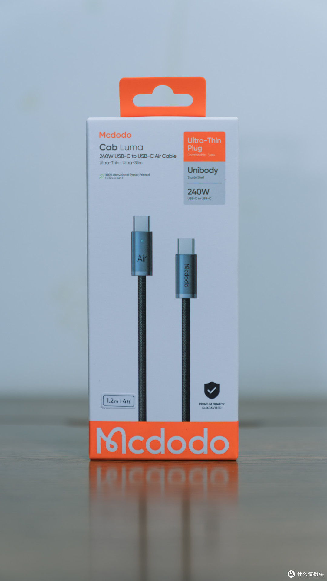 一线多用——麦多多240W USB-C转USB-C超薄数据线